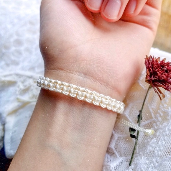 Cottagecore Off-White Nylon Square-Knot Bracelet - Picture 2 of 3